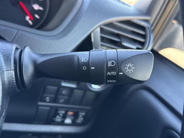 ヴォクシー ZSキラメキ3 保証書/純正 10インチ SDナビ/フリップダウンモニター 純正 12.1インチ/衝突安全装置/両側電動スライドドア/車線逸脱防止支援システム/シート ハーフレザー/ドライブレコーダー 前後 ドラレコ(17枚目)