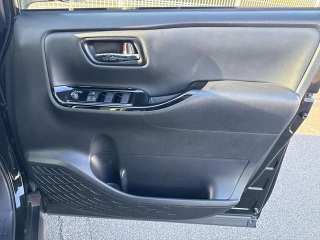 ヴォクシー ZSキラメキ3 保証書/純正 10インチ SDナビ/フリップダウンモニター 純正 12.1インチ/衝突安全装置/両側電動スライドドア/車線逸脱防止支援システム/シート ハーフレザー/ドライブレコーダー 前後 ドラレコ(22枚目)