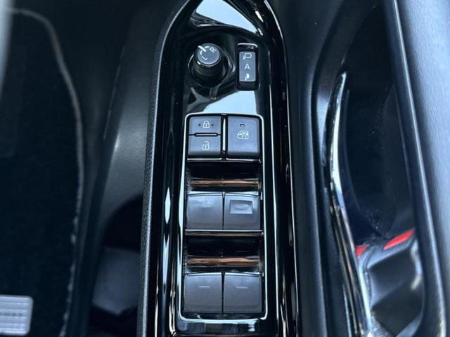 ヴォクシー ZSキラメキ3 保証書/純正 10インチ SDナビ/フリップダウンモニター 純正 12.1インチ/衝突安全装置/両側電動スライドドア/車線逸脱防止支援システム/シート ハーフレザー/ドライブレコーダー 前後 ドラレコ(31枚目)