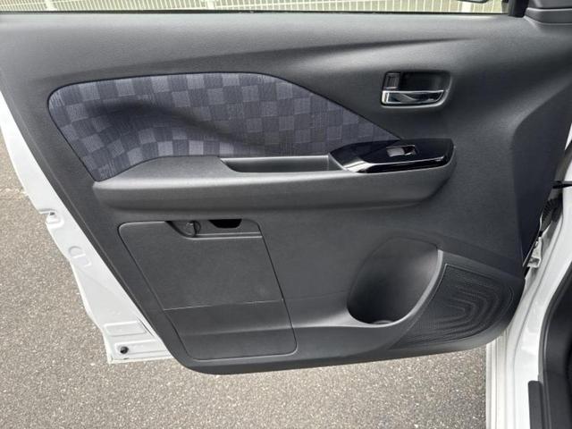 デイズ ハイウェイスターGターボ 保証書/純正 9インチ SDナビ/エマージェンシーブレーキ/アラウンドビューモニター/車線逸脱防止支援システム/ヘッドランプ LED/Bluetooth接続/EBD付ABS/横滑り防止装置 DVD再生(23枚目)