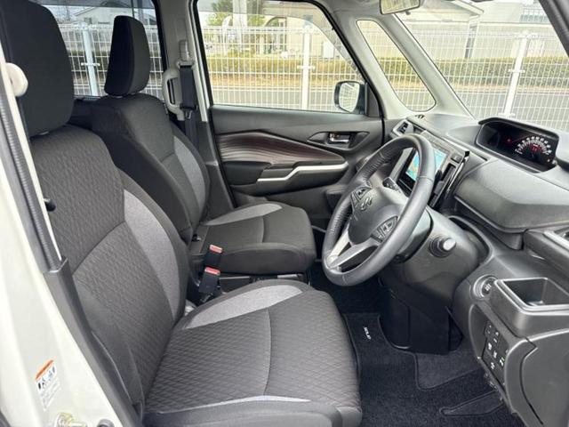 ソリオバンディット バンディットハイブリッドＭＶ　保証書／純正　９インチ　ＳＤナビ／衝突安全装置／両側電動スライドドア／シートヒーター　前席／全方位モニター用カメラ／車線逸脱防止支援システム／ヘッドランプ　ＬＥＤ／Ｂｌｕｅｔｏｏｔｈ接続／ＥＴＣ（5枚目）