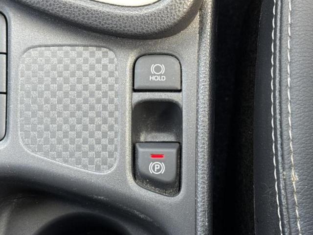 ヤリスクロス ハイブリッドＺ　保証書／ディスプレイオーディオ９インチ／衝突安全装置／シートヒーター　前席／パノラミックビューモニター／車線逸脱防止支援システム／シート　ハーフレザー／ヘッドランプ　ＬＥＤ／ＵＳＢジャック　電動シート（25枚目）