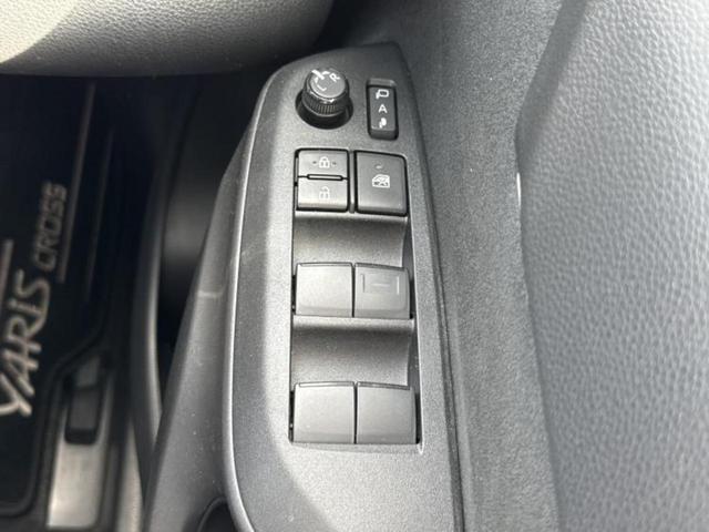 ヤリスクロス ハイブリッドＺ　保証書／ディスプレイオーディオ９インチ／衝突安全装置／シートヒーター　前席／パノラミックビューモニター／車線逸脱防止支援システム／シート　ハーフレザー／ヘッドランプ　ＬＥＤ／ＵＳＢジャック　電動シート（27枚目）