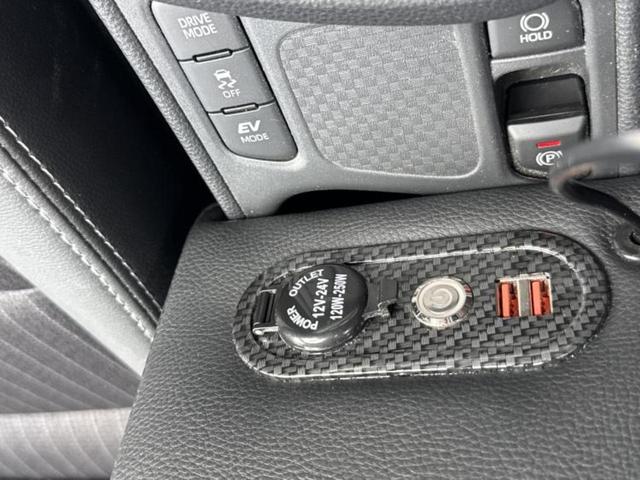 ヤリスクロス ハイブリッドＺ　保証書／ディスプレイオーディオ９インチ／衝突安全装置／シートヒーター　前席／パノラミックビューモニター／車線逸脱防止支援システム／シート　ハーフレザー／ヘッドランプ　ＬＥＤ／ＵＳＢジャック　電動シート（32枚目）