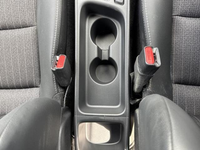 ヤリスクロス ハイブリッドＺ　保証書／ディスプレイオーディオ９インチ／衝突安全装置／シートヒーター　前席／パノラミックビューモニター／車線逸脱防止支援システム／シート　ハーフレザー／ヘッドランプ　ＬＥＤ／ＵＳＢジャック　電動シート（36枚目）