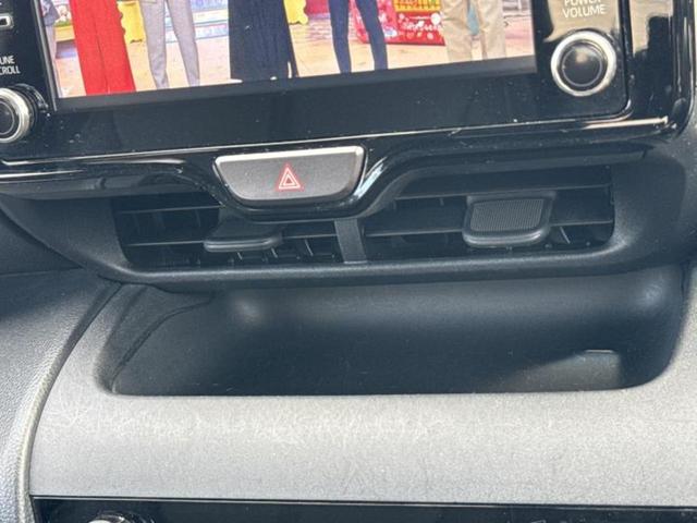 ヤリスクロス ハイブリッドＺ　保証書／ディスプレイオーディオ９インチ／衝突安全装置／シートヒーター　前席／パノラミックビューモニター／車線逸脱防止支援システム／シート　ハーフレザー／ヘッドランプ　ＬＥＤ／ＵＳＢジャック　電動シート（39枚目）