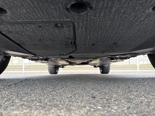 ヤリスクロス ハイブリッドＺ　保証書／ディスプレイオーディオ９インチ／衝突安全装置／シートヒーター　前席／パノラミックビューモニター／車線逸脱防止支援システム／シート　ハーフレザー／ヘッドランプ　ＬＥＤ／ＵＳＢジャック　電動シート（47枚目）