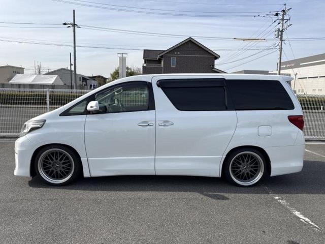 アルファード ２４０Ｓ　新品タイヤ／保証書／純正　ＨＤＤナビ／フリップダウンモニター　社外　１０．１インチ／両側電動スライドドア／パノラミックビューモニター／ヘッドランプ　ＨＩＤ／Ｂｌｕｅｔｏｏｔｈ接続／ＥＴＣ　ローダウン（2枚目）