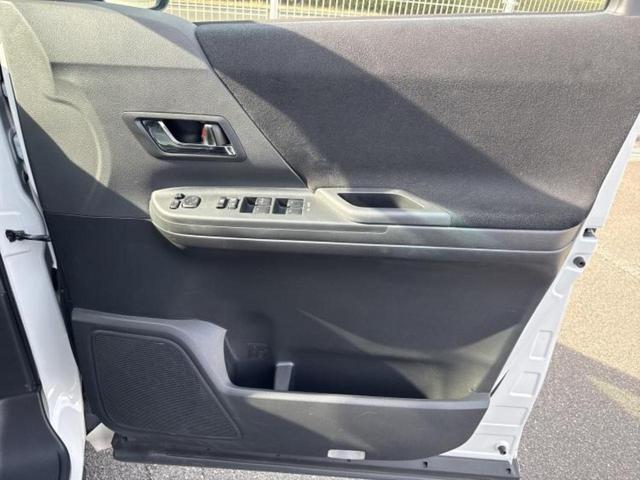 アルファード ２４０Ｓ　新品タイヤ／保証書／純正　ＨＤＤナビ／フリップダウンモニター　社外　１０．１インチ／両側電動スライドドア／パノラミックビューモニター／ヘッドランプ　ＨＩＤ／Ｂｌｕｅｔｏｏｔｈ接続／ＥＴＣ　ローダウン（22枚目）