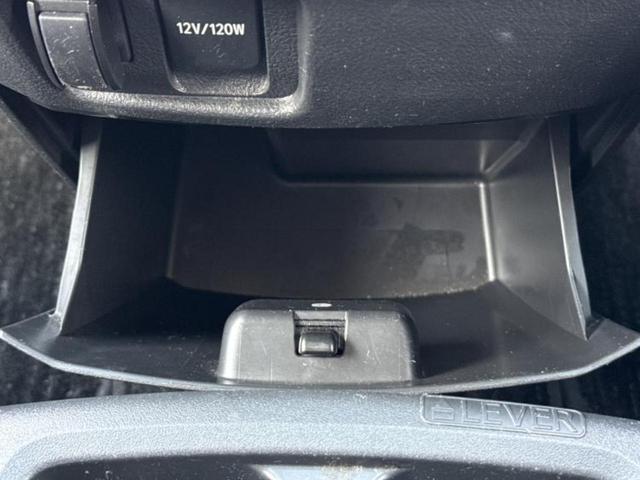 アルファード ２４０Ｓ　新品タイヤ／保証書／純正　ＨＤＤナビ／フリップダウンモニター　社外　１０．１インチ／両側電動スライドドア／パノラミックビューモニター／ヘッドランプ　ＨＩＤ／Ｂｌｕｅｔｏｏｔｈ接続／ＥＴＣ　ローダウン（44枚目）