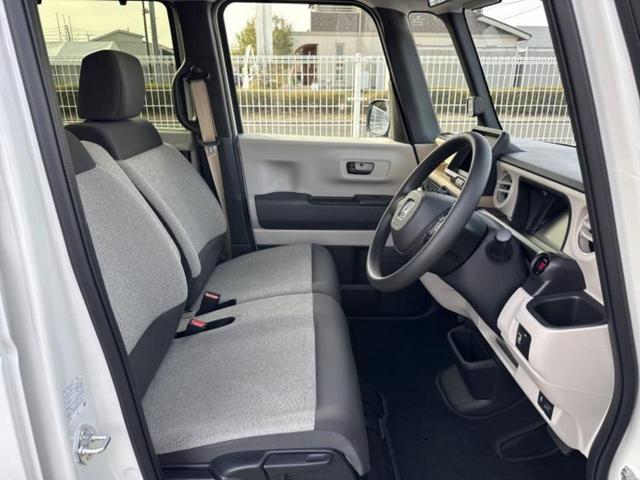 Ｎ－ＢＯＸ ヒョウジュン　保証書／ホンダセンシング／電動スライドドア／シートヒーター　前席／車線逸脱防止支援システム／ヘッドランプ　ＬＥＤ／横滑り防止装置／バックモニター／禁煙車／パワーウインドウ／エンジンスタートボタン（5枚目）