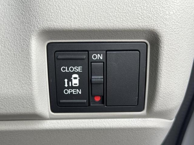 Ｎ－ＢＯＸ ヒョウジュン　保証書／ホンダセンシング／電動スライドドア／シートヒーター　前席／車線逸脱防止支援システム／ヘッドランプ　ＬＥＤ／横滑り防止装置／バックモニター／禁煙車／パワーウインドウ／エンジンスタートボタン（15枚目）