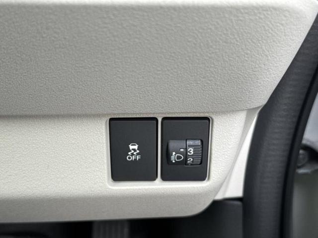 Ｎ－ＢＯＸ ヒョウジュン　保証書／ホンダセンシング／電動スライドドア／シートヒーター　前席／車線逸脱防止支援システム／ヘッドランプ　ＬＥＤ／横滑り防止装置／バックモニター／禁煙車／パワーウインドウ／エンジンスタートボタン（16枚目）