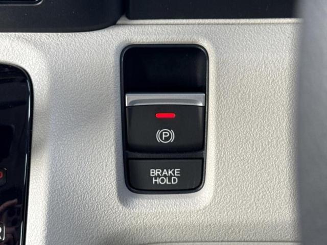 Ｎ－ＢＯＸ ヒョウジュン　保証書／ホンダセンシング／電動スライドドア／シートヒーター　前席／車線逸脱防止支援システム／ヘッドランプ　ＬＥＤ／横滑り防止装置／バックモニター／禁煙車／パワーウインドウ／エンジンスタートボタン（18枚目）