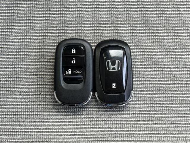 Ｎ－ＢＯＸ ヒョウジュン　保証書／ホンダセンシング／電動スライドドア／シートヒーター　前席／車線逸脱防止支援システム／ヘッドランプ　ＬＥＤ／横滑り防止装置／バックモニター／禁煙車／パワーウインドウ／エンジンスタートボタン（28枚目）