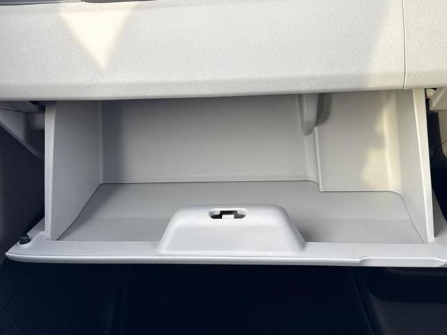 Ｎ－ＢＯＸ ヒョウジュン　保証書／ホンダセンシング／電動スライドドア／シートヒーター　前席／車線逸脱防止支援システム／ヘッドランプ　ＬＥＤ／横滑り防止装置／バックモニター／禁煙車／パワーウインドウ／エンジンスタートボタン（29枚目）