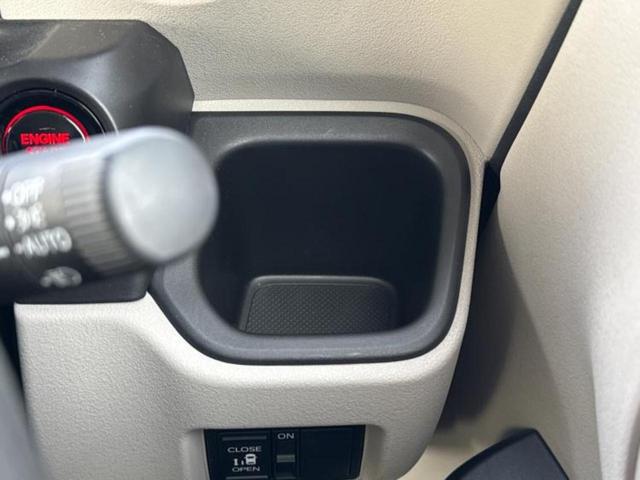 Ｎ－ＢＯＸ ヒョウジュン　保証書／ホンダセンシング／電動スライドドア／シートヒーター　前席／車線逸脱防止支援システム／ヘッドランプ　ＬＥＤ／横滑り防止装置／バックモニター／禁煙車／パワーウインドウ／エンジンスタートボタン（30枚目）