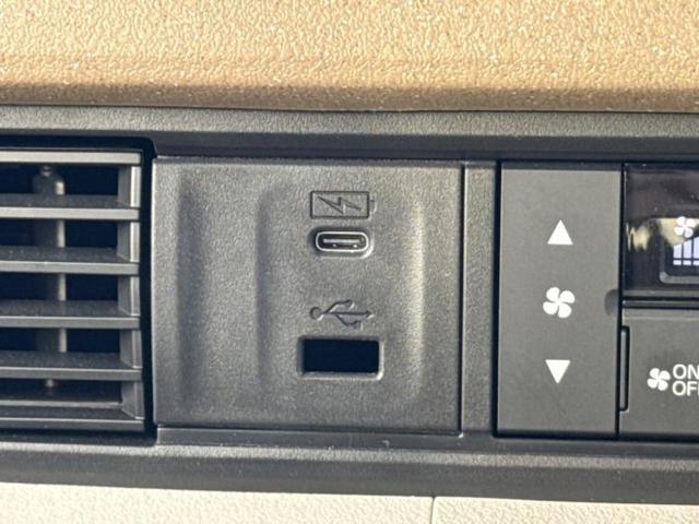 Ｎ－ＢＯＸ ヒョウジュン　保証書／ホンダセンシング／電動スライドドア／シートヒーター　前席／車線逸脱防止支援システム／ヘッドランプ　ＬＥＤ／横滑り防止装置／バックモニター／禁煙車／パワーウインドウ／エンジンスタートボタン（31枚目）