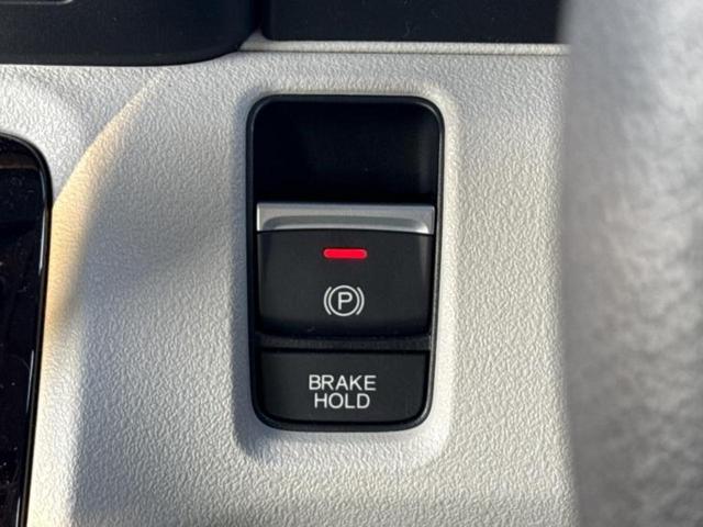 Ｎ－ＢＯＸ ヒョウジュン　保証書／衝突安全装置／電動スライドドア／シートヒーター　前席／車線逸脱防止支援システム／ヘッドランプ　ＬＥＤ／ＥＢＤ付ＡＢＳ／横滑り防止装置／アイドリングストップ／ホンダセンシング／禁煙車（15枚目）