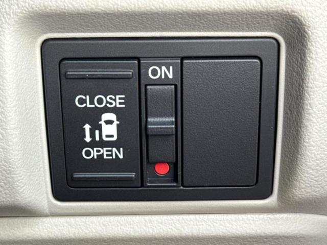 Ｎ－ＢＯＸ ヒョウジュン　保証書／衝突安全装置／電動スライドドア／シートヒーター　前席／車線逸脱防止支援システム／ヘッドランプ　ＬＥＤ／ＥＢＤ付ＡＢＳ／横滑り防止装置／アイドリングストップ／ホンダセンシング／禁煙車（16枚目）