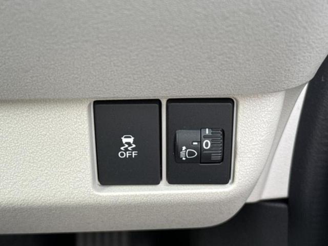 Ｎ－ＢＯＸ ヒョウジュン　保証書／衝突安全装置／電動スライドドア／シートヒーター　前席／車線逸脱防止支援システム／ヘッドランプ　ＬＥＤ／ＥＢＤ付ＡＢＳ／横滑り防止装置／アイドリングストップ／ホンダセンシング／禁煙車（17枚目）