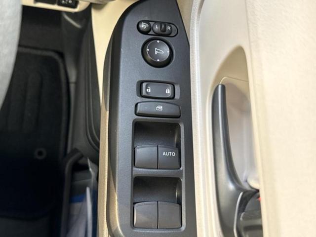 Ｎ－ＢＯＸ ヒョウジュン　保証書／衝突安全装置／電動スライドドア／シートヒーター　前席／車線逸脱防止支援システム／ヘッドランプ　ＬＥＤ／ＥＢＤ付ＡＢＳ／横滑り防止装置／アイドリングストップ／ホンダセンシング／禁煙車（18枚目）