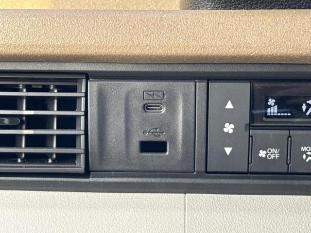 Ｎ－ＢＯＸ ヒョウジュン　保証書／衝突安全装置／電動スライドドア／シートヒーター　前席／車線逸脱防止支援システム／ヘッドランプ　ＬＥＤ／ＥＢＤ付ＡＢＳ／横滑り防止装置／アイドリングストップ／ホンダセンシング／禁煙車（31枚目）
