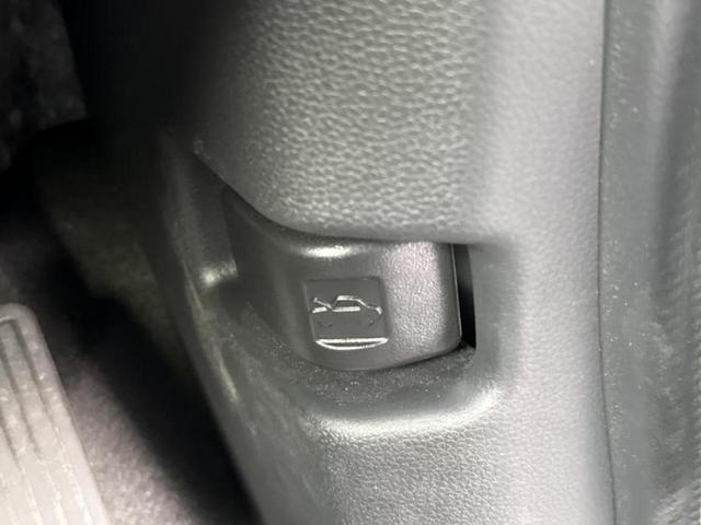 Ｎ－ＢＯＸ ヒョウジュン　保証書／衝突安全装置／電動スライドドア／シートヒーター　前席／車線逸脱防止支援システム／ヘッドランプ　ＬＥＤ／ＥＢＤ付ＡＢＳ／横滑り防止装置／アイドリングストップ／ホンダセンシング／禁煙車（41枚目）