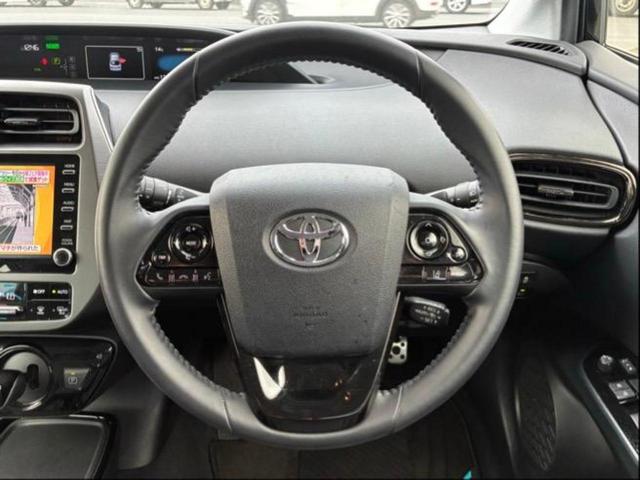 プリウス Ａツーリングセレクションブラックエディション　新品タイヤ／保証書／ディスプレイオーディオ＋ナビ８インチ／衝突安全装置／シートヒーター／パノラミックビューモニター／車線逸脱防止支援システム／シート　合皮／パーキングアシスト　自動操舵　全周囲カメラ（13枚目）