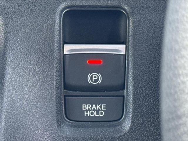 N-BOXカスタム ヒョウジュン 保証書/ホンダセンシング/電動スライドドア/シートヒーター 前席/車線逸脱防止支援システム/ヘッドランプ LED/EBD付ABS/横滑り防止装置/アイドリングストップ/禁煙車/エアバッグ 運転席(15枚目)