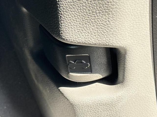 N-BOXカスタム ヒョウジュン 保証書/ホンダセンシング/電動スライドドア/シートヒーター 前席/車線逸脱防止支援システム/ヘッドランプ LED/EBD付ABS/横滑り防止装置/アイドリングストップ/禁煙車/エアバッグ 運転席(41枚目)