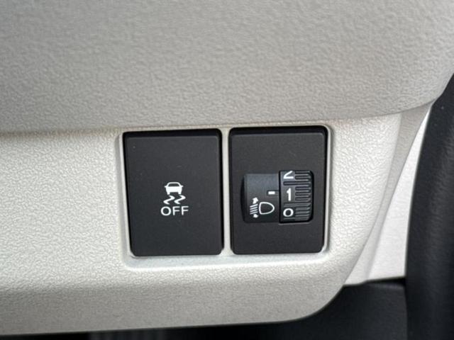 Ｎ－ＢＯＸ ヒョウジュン　保証書／ホンダセンシング／電動スライドドア／ヘッドランプ　ＬＥＤ／ＥＢＤ付ＡＢＳ／アイドリングストップ／禁煙車／エアバッグ　運転席／エアバッグ　助手席／エアバッグ　サイド／パワーウインドウ（17枚目）