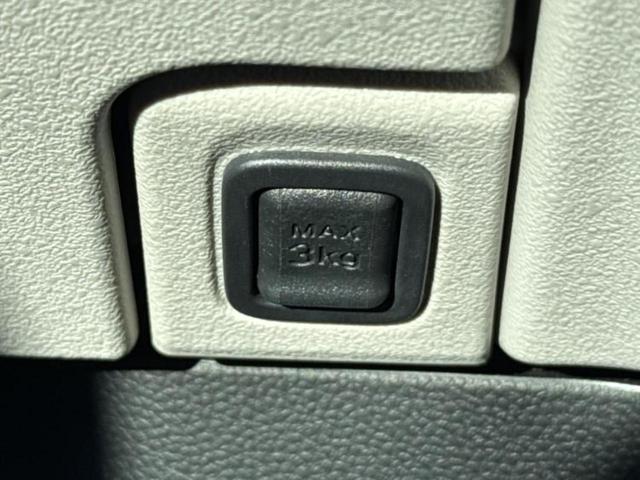 Ｎ－ＢＯＸ ヒョウジュン　保証書／ホンダセンシング／電動スライドドア／ヘッドランプ　ＬＥＤ／ＥＢＤ付ＡＢＳ／アイドリングストップ／禁煙車／エアバッグ　運転席／エアバッグ　助手席／エアバッグ　サイド／パワーウインドウ（32枚目）