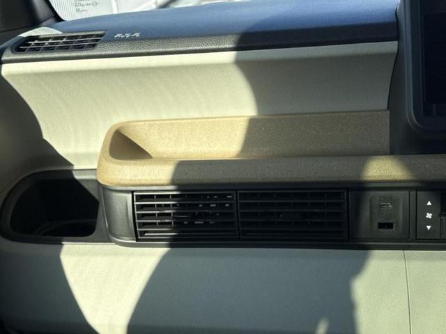 Ｎ－ＢＯＸ ヒョウジュン　保証書／ホンダセンシング／電動スライドドア／ヘッドランプ　ＬＥＤ／ＥＢＤ付ＡＢＳ／アイドリングストップ／禁煙車／エアバッグ　運転席／エアバッグ　助手席／エアバッグ　サイド／パワーウインドウ（35枚目）