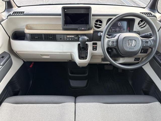 Ｎ－ＢＯＸ ヒョウジュン　保証書／ホンダセンシング／電動スライドドア／車線逸脱防止支援システム／ヘッドランプ　ＬＥＤ／ＥＢＤ付ＡＢＳ／横滑り防止装置／アイドリングストップ／禁煙車／エアバッグ　運転席／エアバッグ　助手席（4枚目）