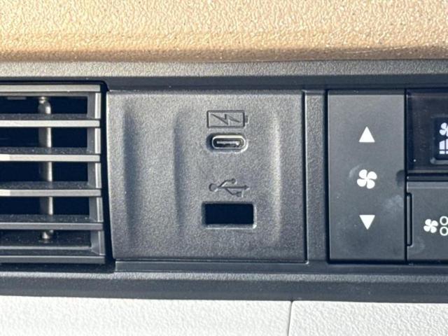 Ｎ－ＢＯＸ ヒョウジュン　保証書／ホンダセンシング／電動スライドドア／車線逸脱防止支援システム／ヘッドランプ　ＬＥＤ／ＥＢＤ付ＡＢＳ／横滑り防止装置／アイドリングストップ／禁煙車／エアバッグ　運転席／エアバッグ　助手席（31枚目）