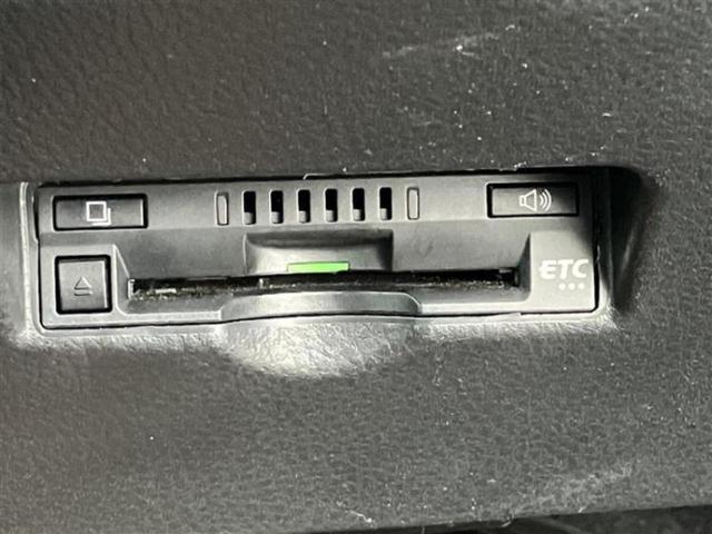 Ｃ－ＨＲ Ｇ　純正エアロ／保証書／純正　９インチ　ＳＤナビ／衝突安全装置／シートヒーター／車線逸脱防止支援システム／シート　ハーフレザー／ドライブレコーダー　社外／ヘッドランプ　ＬＥＤ／Ｂｌｕｅｔｏｏｔｈ接続（14枚目）