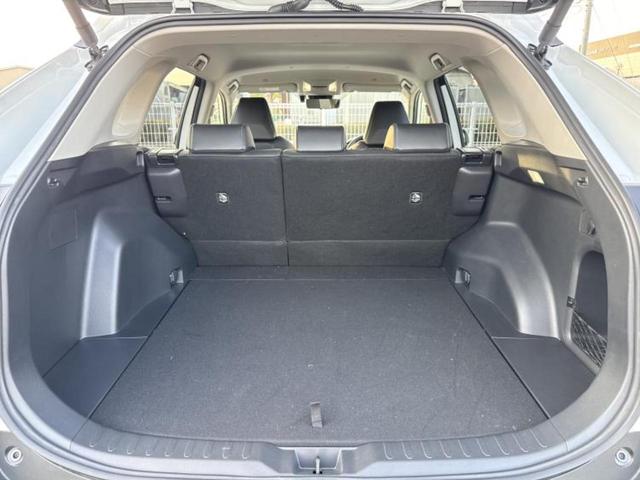 RAV4 4WD G Zパッケージ 純正エアロ/保証書/純正 10インチ SDナビ/トヨタセーフティセンス/シートヒーター/パノラミックビューモニター/車線逸脱防止支援システム/シート 合皮/電動バックドア/ヘッドランプ LED 4WD(19枚目)