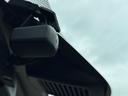 WECARSの展示場では実際に見て、触ってお車をお選びいただけます!知識の豊富な営業スタッフが様々なカーライフをご提案いたします!