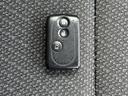 WECARSでは各商談席に大型モニターをご用意しております!見やすい大画面でゆったりと全国の在庫をご覧いただけます!是非ご来店お待ちしております!