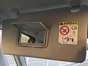WECARSの展示場では実際に見て、触ってお車をお選びいただけます!知識の豊富な営業スタッフが様々なカーライフをご提案いたします!