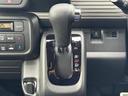 スムーズなシフトチェンジで、快適な運転をサポート。操作感も良く、運転に集中できます。確実な操作で、スムーズな走行を実現します。
