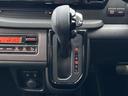 スムーズなシフトチェンジで、快適なドライブを実現。操作しやすいシフトノブで、運転の楽しさを高めます。