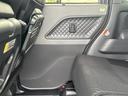 後席からの眺めも、開放感があり心地が良いでしょう。シンプルなデザインが、車内を広く感じさせます。◆画像認識AIによる推定であり実際と異なる場合があります。