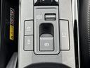 日々の運転を支えるスイッチ類を備えています。分かりやすい操作感で、快適なドライブをサポートするでしょう。