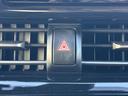 日々の運転を支えるスイッチ類を備えています。わかりやすい操作感で、快適なドライブをサポートします。