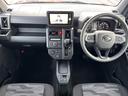 運転席周りの操作系は、直感的に理解しやすいレイアウトで、安心してドライビングを楽しめます。細部にまでこだわった設計が光る一台です。