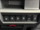 使いやすさを感じられるスイッチ類です。シーンに応じた操作で、快適なカーライフをサポートします。
