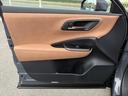明るいブラウンが広がる配色で、車内にやわらかな雰囲気を添えます。乗り込む際にも目に入り、同乗者にも明るく親しみやすい印象です。◆画像認識ＡＩによる推定であり実際と異なる場合があります。