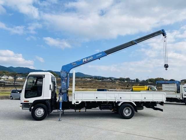 いすゞ フォワード ４ｔユニック ３段クレーン ラジコン付 荷台張替済 ターボ車 ４トン 新品リモコンの中古車 車体価格309万円 06 平成18 年式 走行12 5万キロ 車体色ホワイト 福岡県田川郡福智町弁城２４１９ １ 株式会社 オートフリークの在庫 グーネット中古車